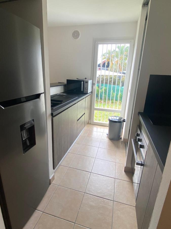 Appartement F2 Avec Piscine Saint-Andre Bagian luar foto